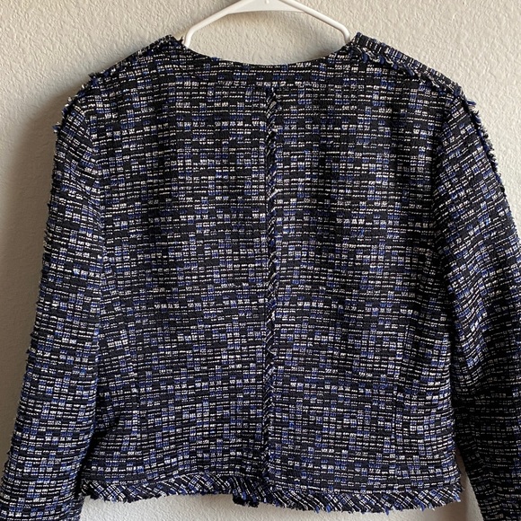 Women’s Banana Republic Black, Navy, and White Tweed Blazer - Picture 8 of 13